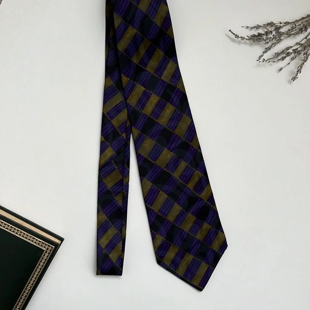 Vintage 100% Silk Made in Italy Bugatti Necktie Professional Suit Tie